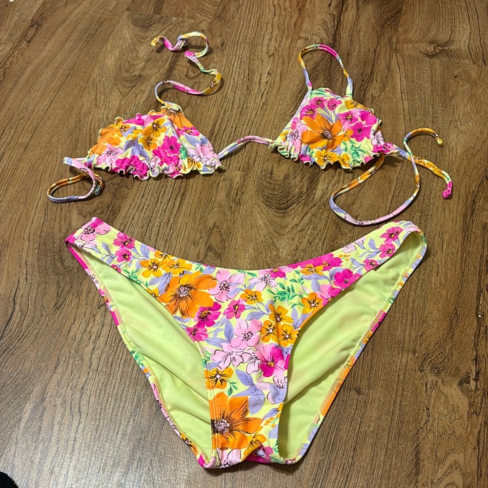 floral bikini